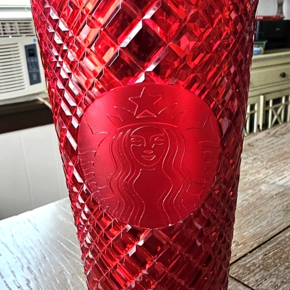 Starbucks - Red Christmas Edition Cup - Picture 3 of 4